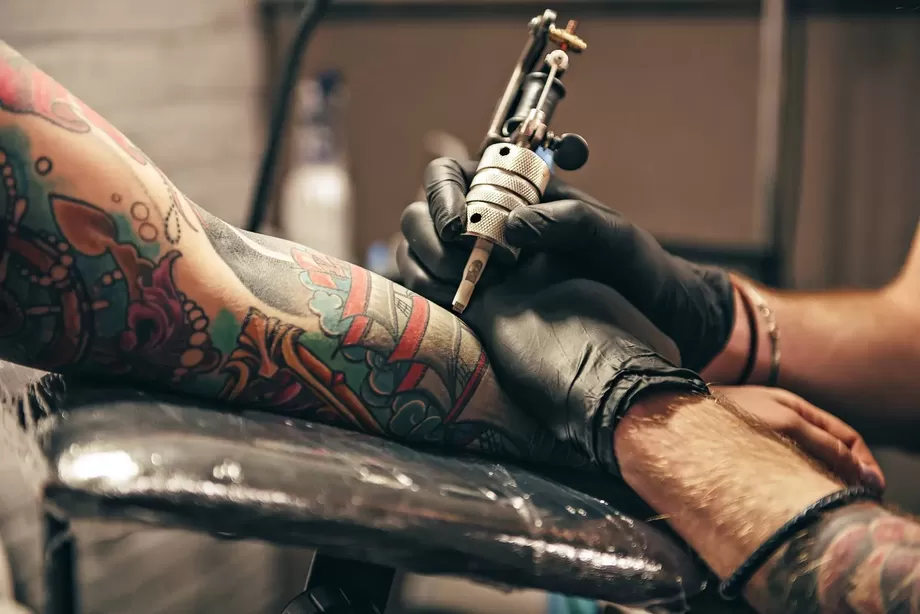 Qual è il visto migliore per poter esercitare la professione di Tattoo Artist negli Stati Uniti?